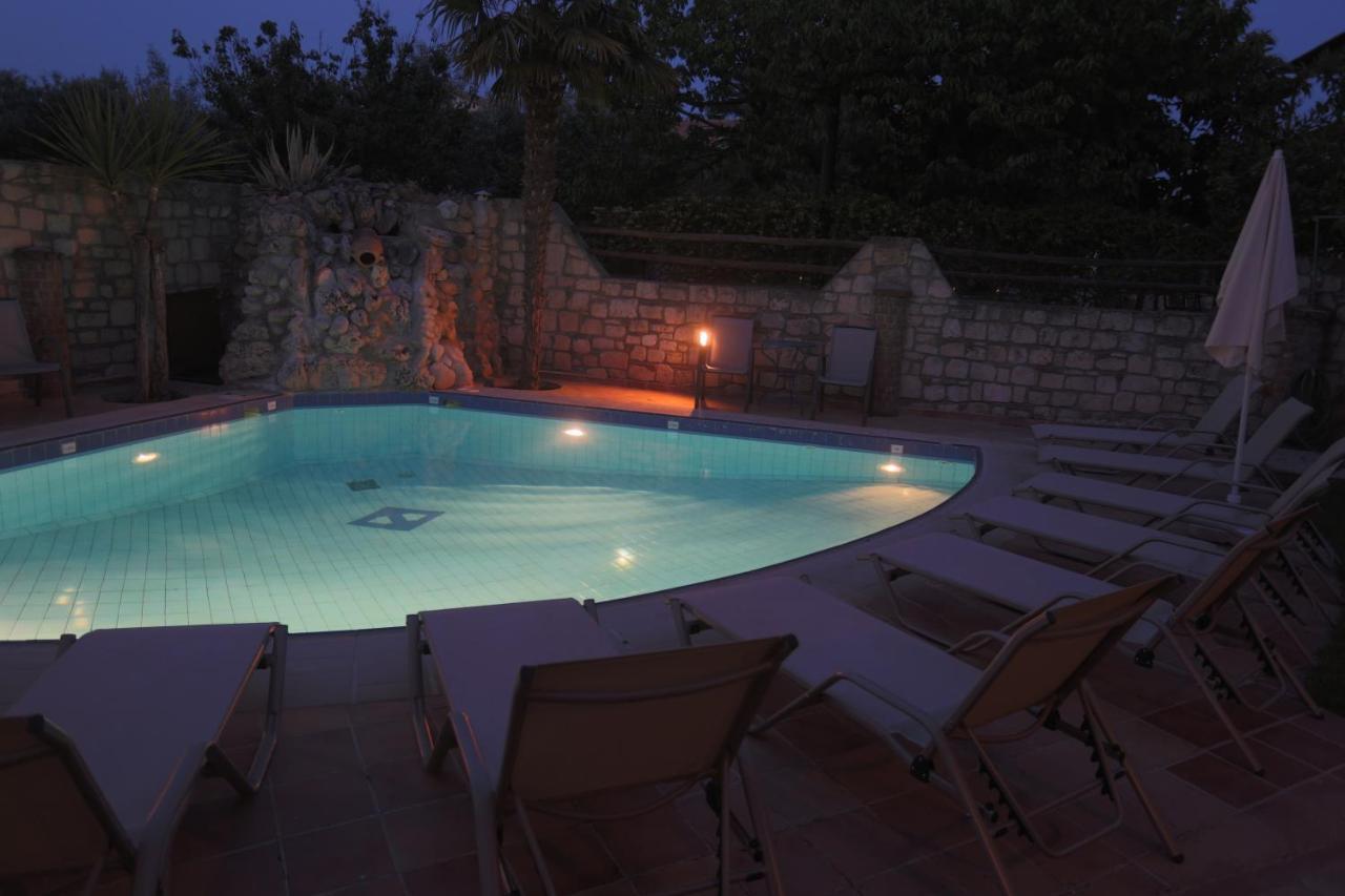 Hotel Zeus Afytos Exterior foto